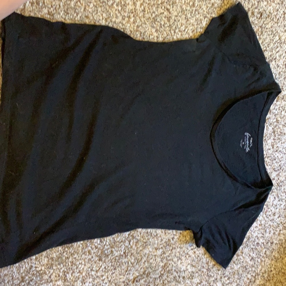 rue 21 black v neck tee